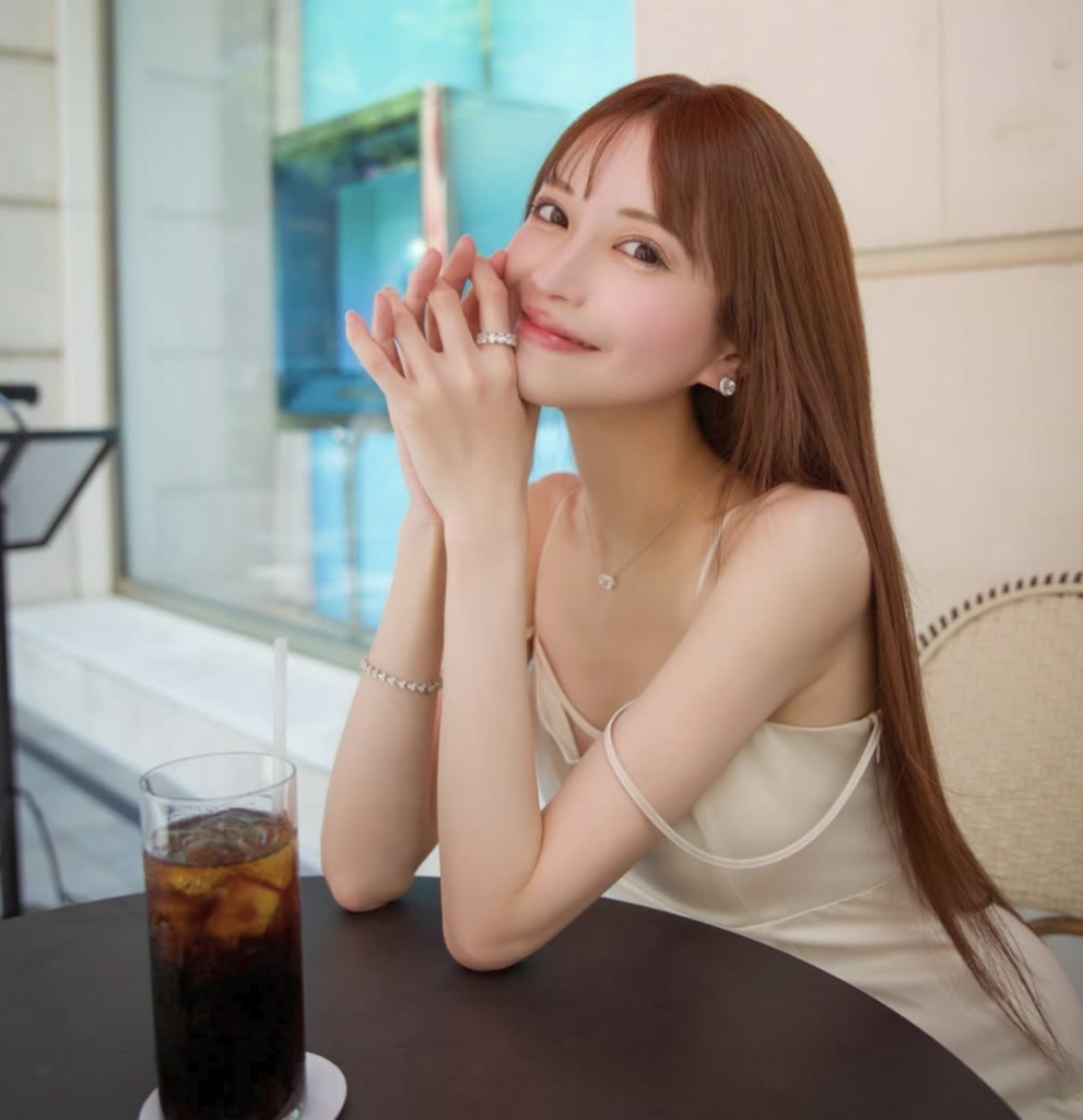 医者の父親だけじゃない！愛沢えみりの美人家族構成まとめ
