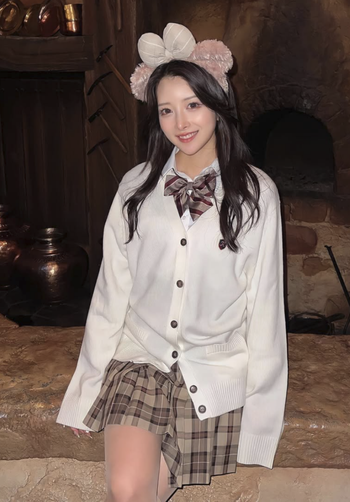 ゆいぴすの本名は小林諒佳？高校時代の元の顔と初整形